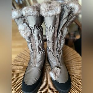 Pajar lug sole waterproof boots. Size 39